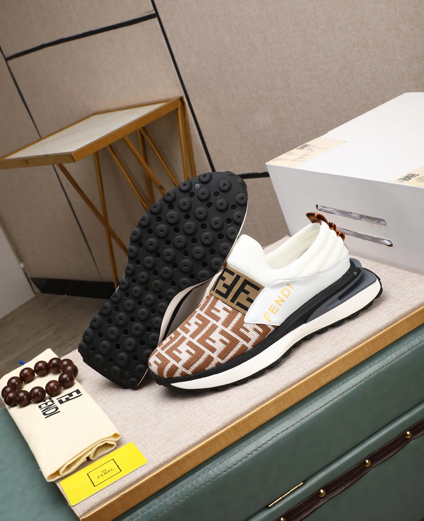 Men's shoes 💰460🕷🕷[FENDI] Fendi fashionable casual men's shoes 🇨🇳Original official website 1:1 model opening, new models are available first 💯Not high-profile but avant-garde, simple About low-key and fashionable, super versatile style 🌿 Made of original cowhide ➕ Pigskin lining 🎋 The version is comfortable on the feet, so rigorous for any small place, and the workmanship is first-class 🍍38-44 Large quantities in stock